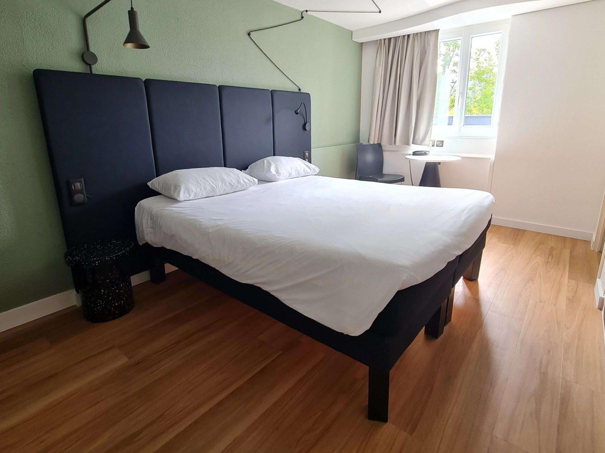 Ibis 3*
