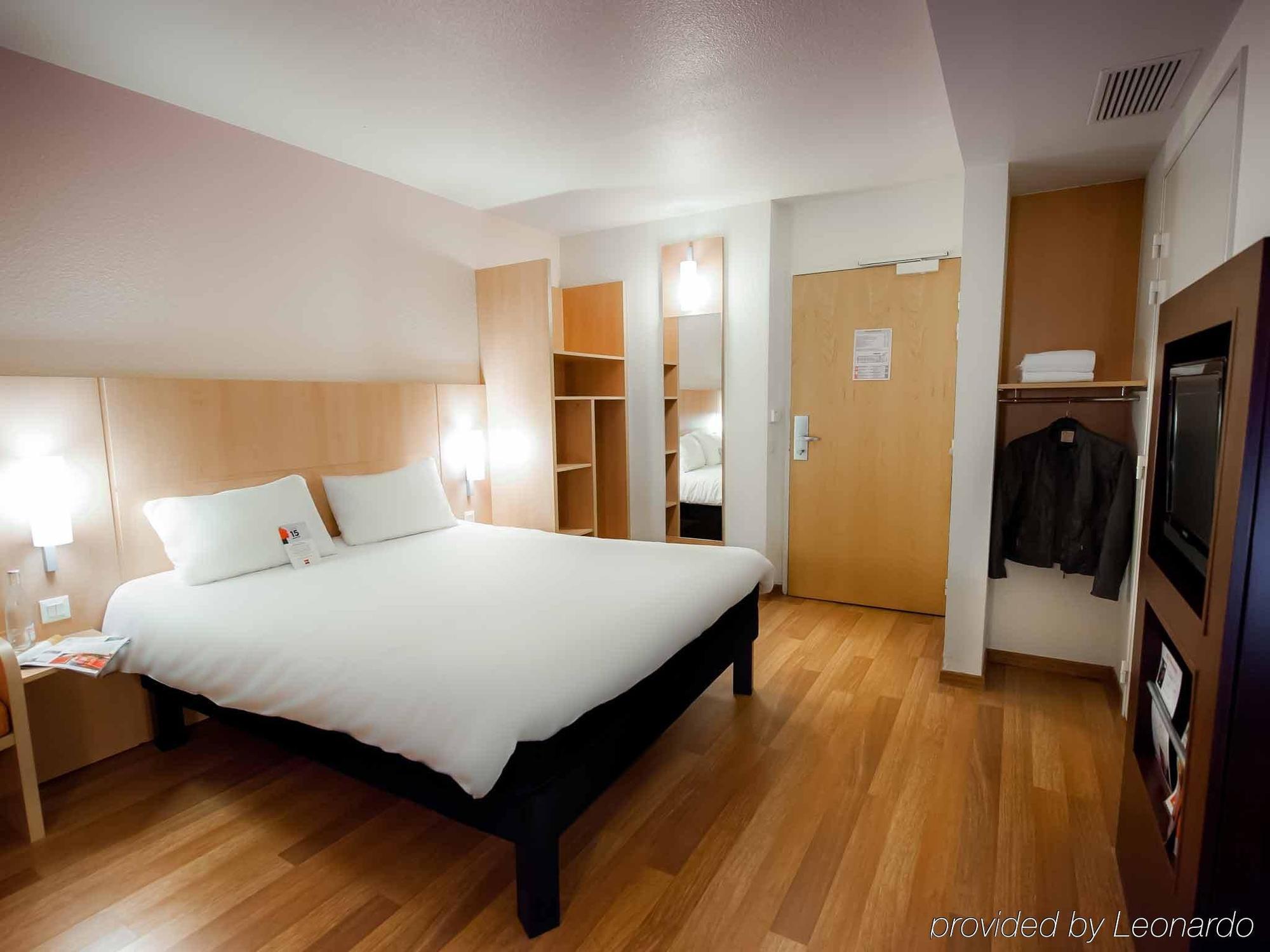 Ibis Hotel 3*