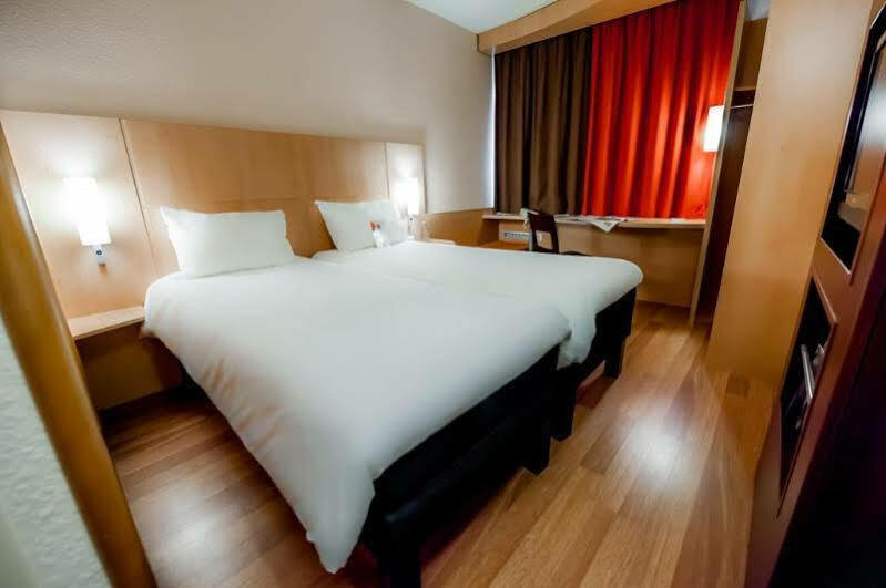 Ibis 3*